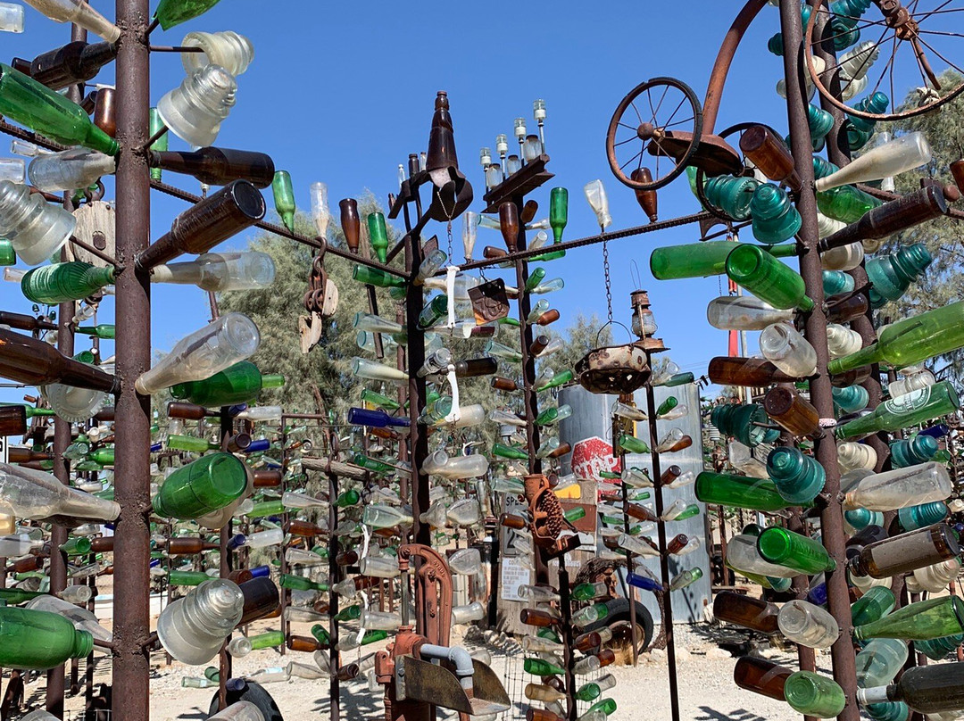 Elmer Long's Bottle Tree Ranch-Oro Grande必去景点