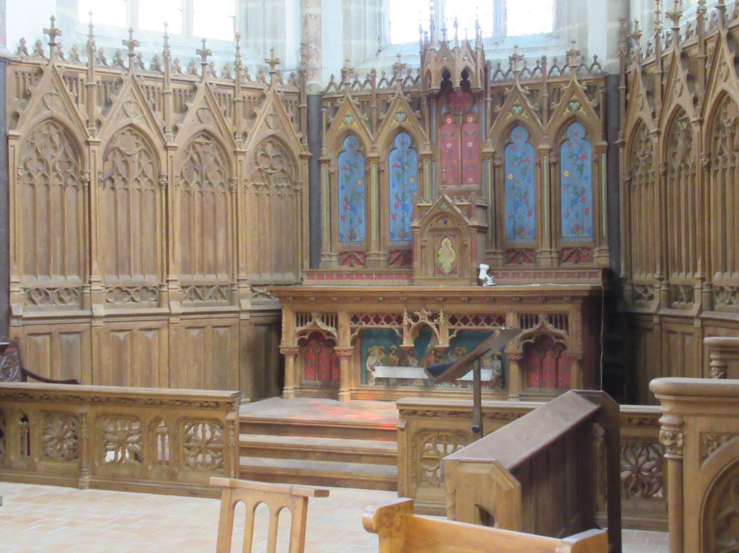 Eglise Saint-Julien-Chateauneuf du Faou必去景点