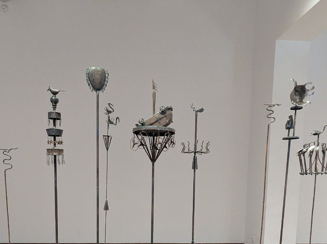 Foundation H-安塔那那利佛必去景点