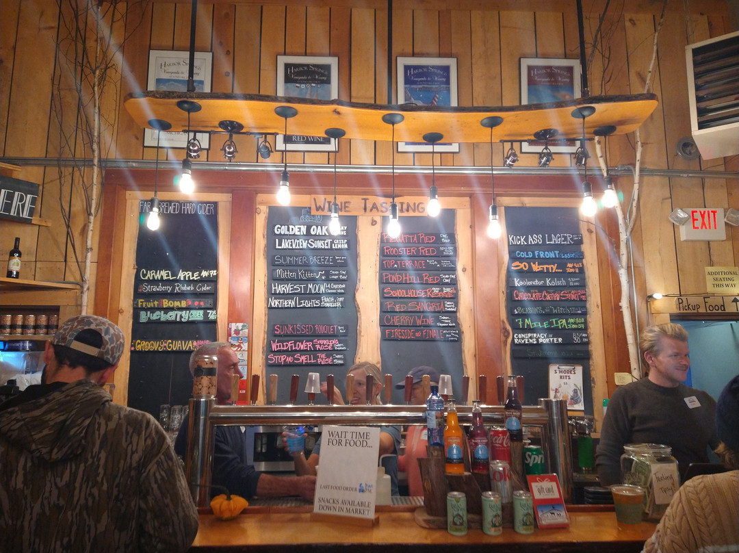 Pond Hill Farm Winery-Harbor Springs必去景点