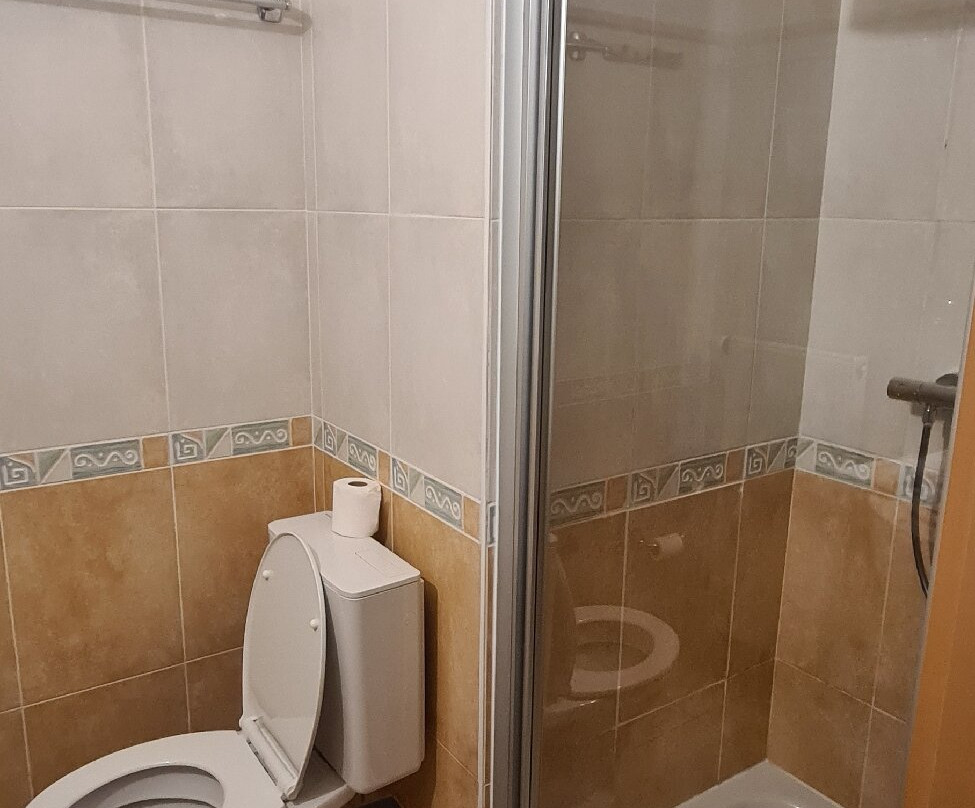 南沙勒罗瓦机场酒店主图