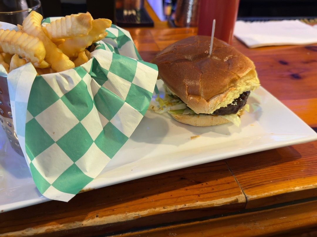 Marley's Kitchen Restaurant + Bar主图