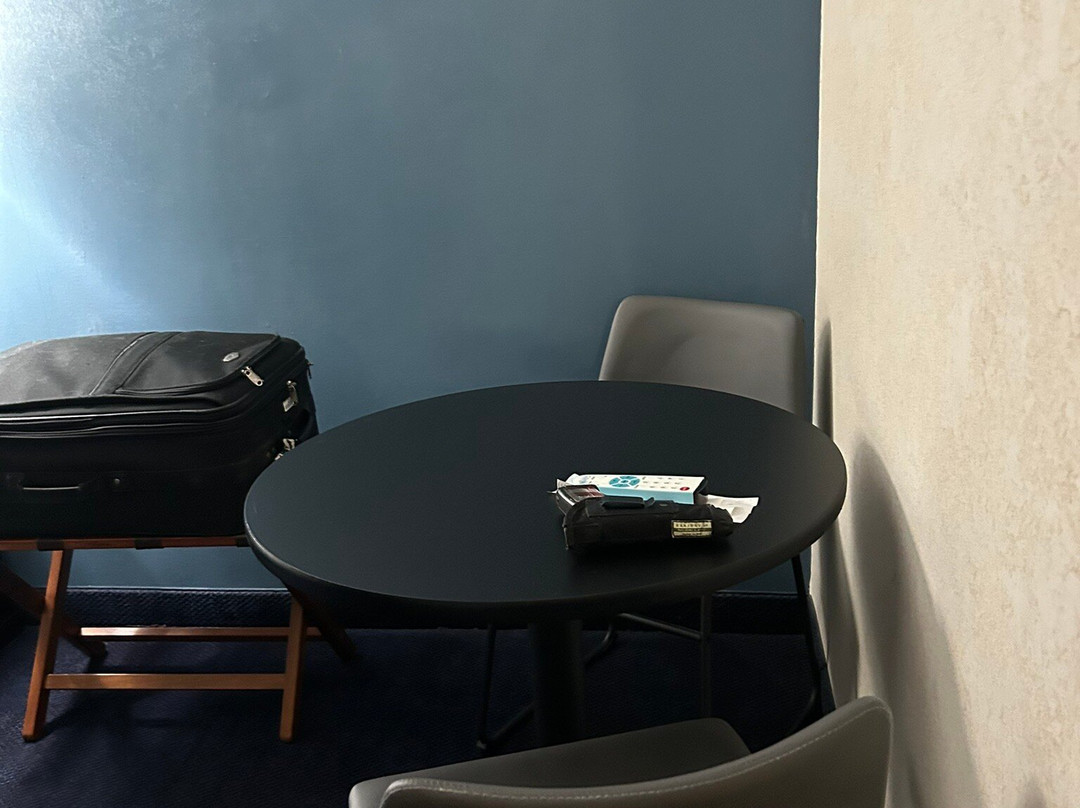 Schmidt's Creek Hotel主图