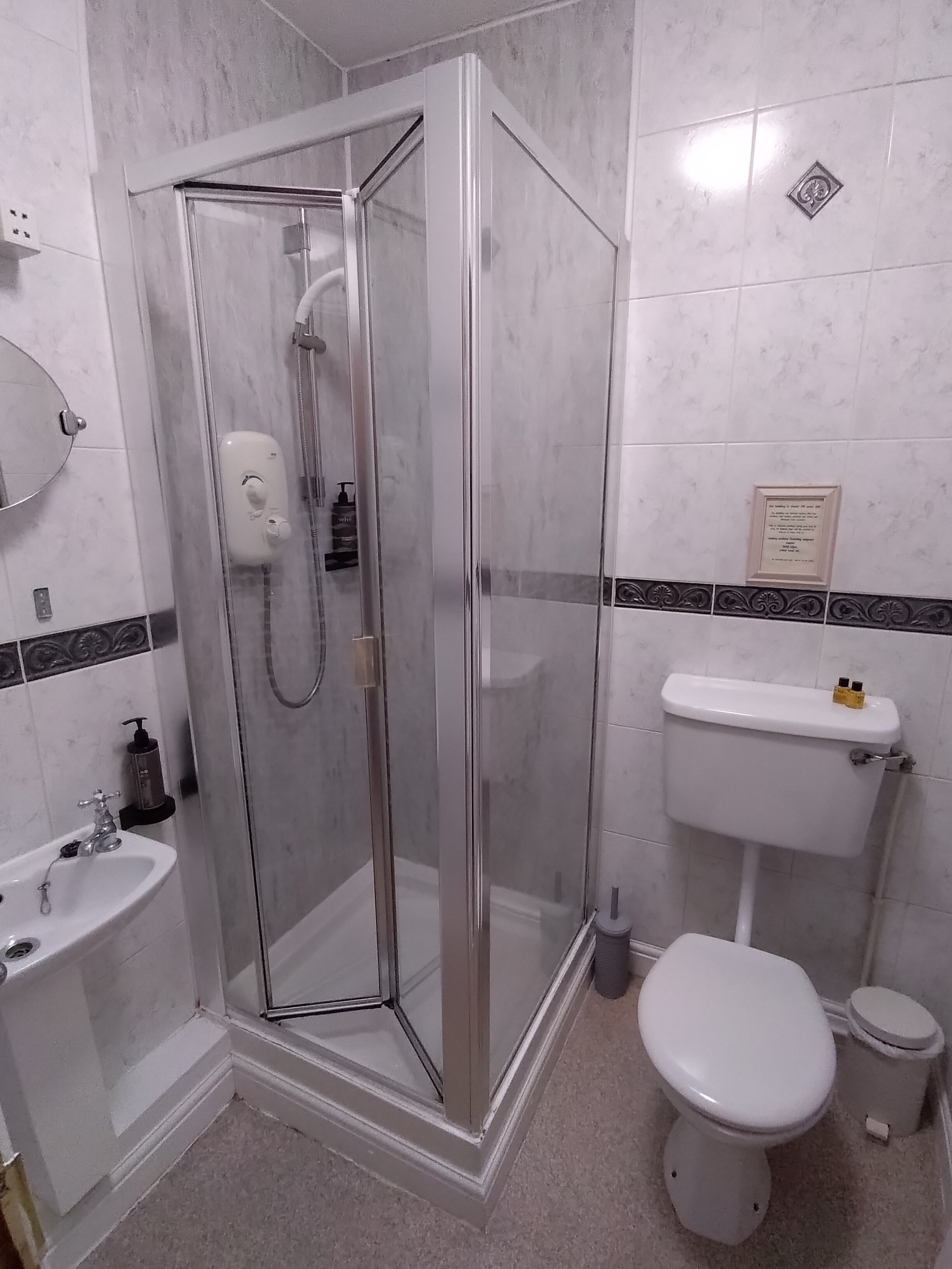 Station Lounge & Rooms-官方