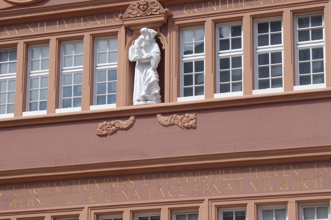 Rotes Haus-特里尔必去景点