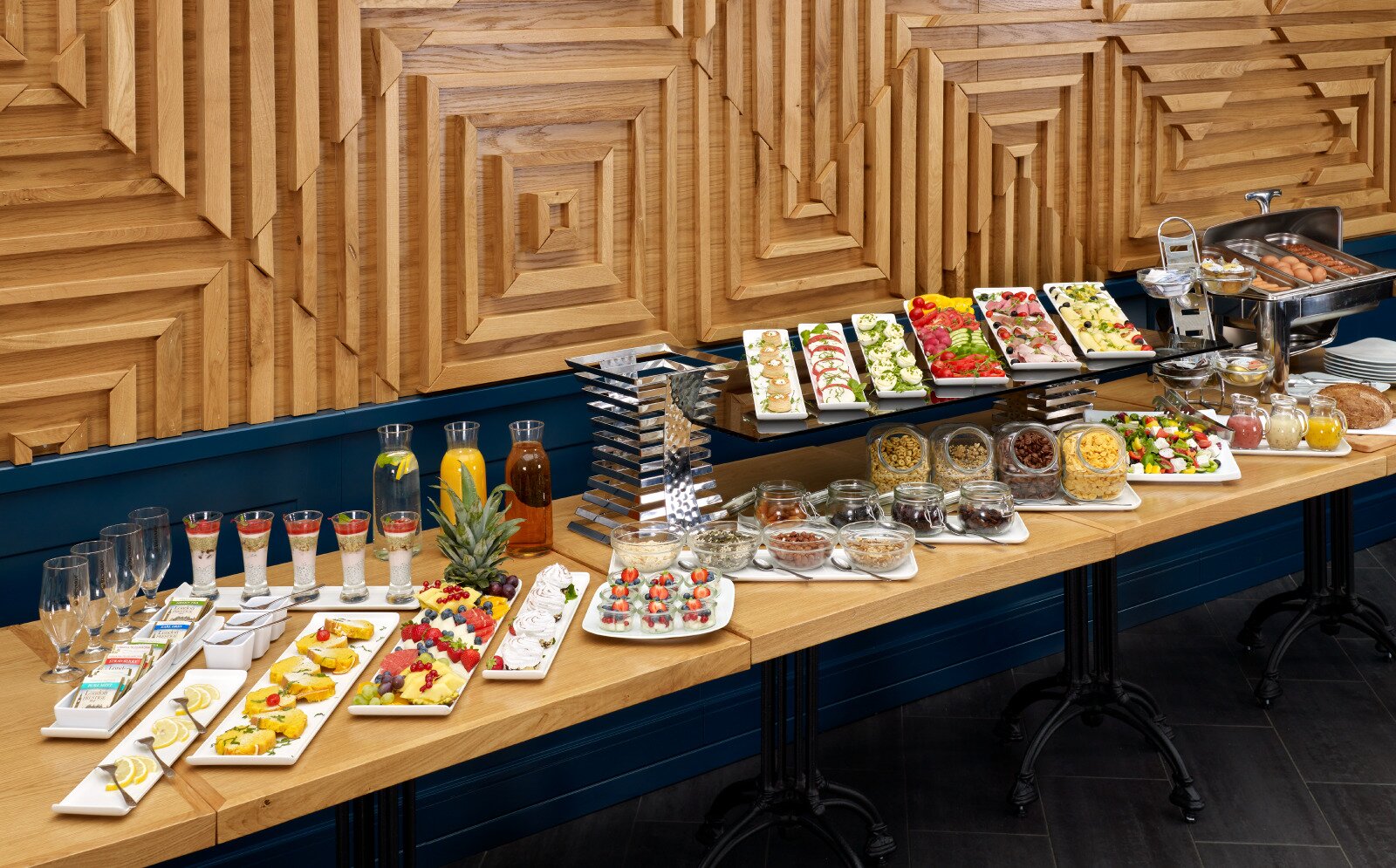 布罗瓦里亚-餐饮