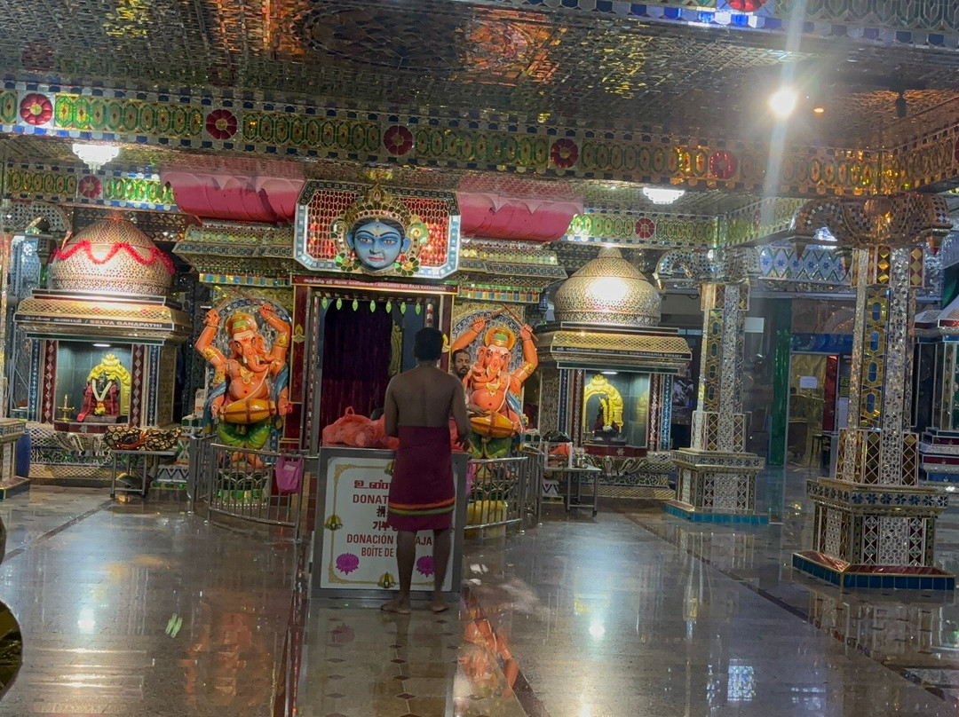 Arulmigu Sri Rajakaliamman Glass Temple-新山必去景点