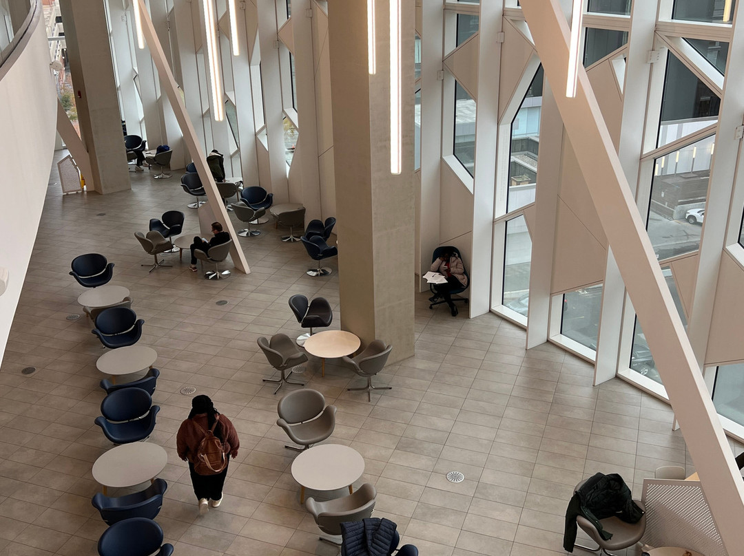 Central Library-卡尔加里必去景点