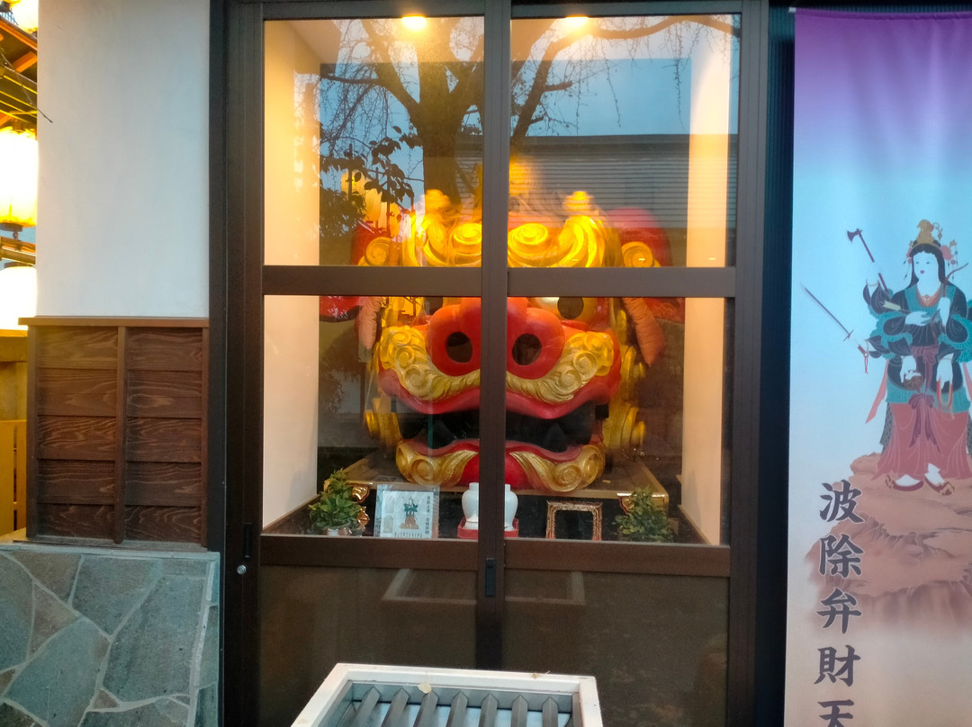 Namiyoke Inari Shrine-Tsukiji必去景点