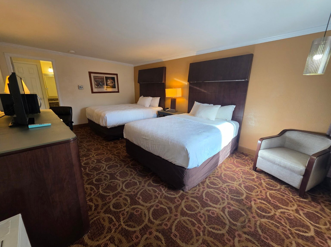 Sturgis Lodge and Suites, Travelodge by Wyndham主图