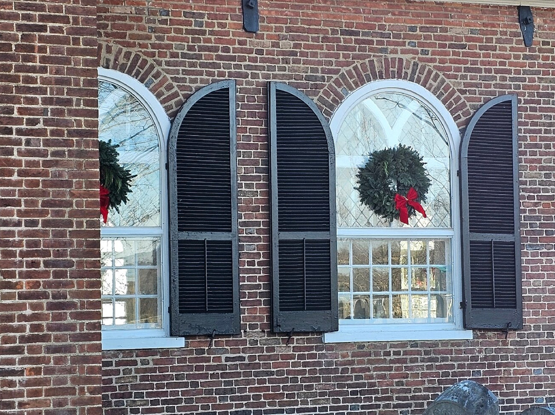 St. Thomas' Episcopal Church-奥因斯米尔斯必去景点