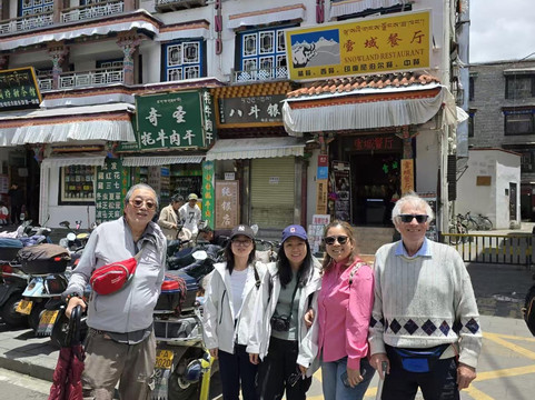 Yellowbird Tour-成都必去景点