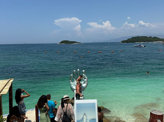 Hand Of Ksamil-Ksamil必去景点