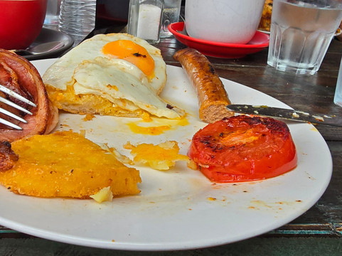 Belluno's Cafe & Takeaway