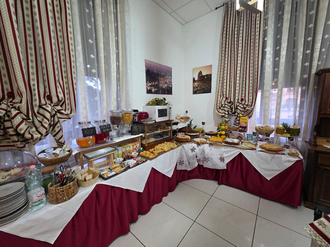 阿尔伯格玛瑞旅馆主图