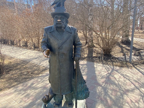 Monument to Writer Pisakhov-阿尔汉格尔斯克必去景点