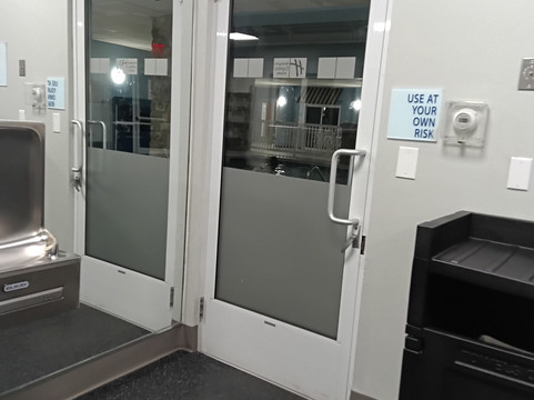 萨吉诺智选假日套房酒店主图