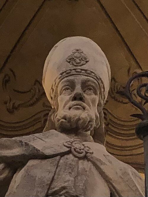 Statua di Sant'Ubaldo-古比奥必去景点