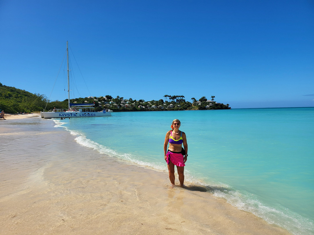 Valley Church Beach-Jolly Harbour必去景点