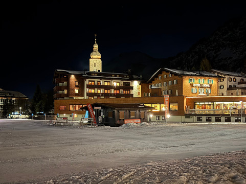 安东尼酒店主图