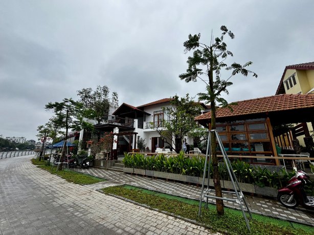 顺化河滨别墅-官方