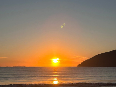 乌巴图巴海滩酒店主图