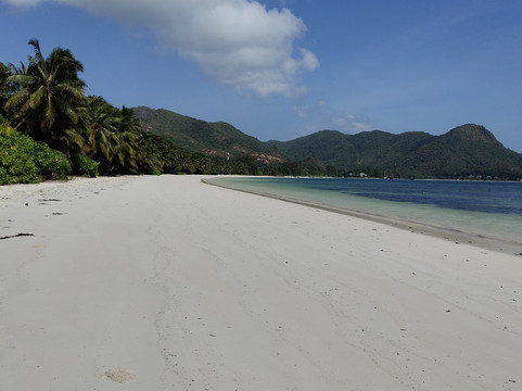 绿洲餐厅酒店和水疗中心主图