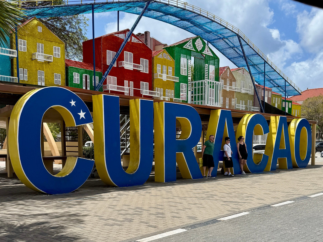 Dushi TukTuk Rentals-威廉斯塔德必去景点