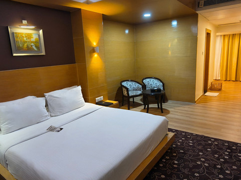 帕特里普特拉大陆酒店主图