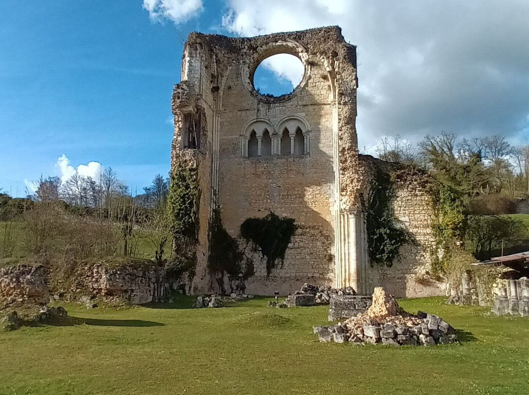Abbaye de Mortemer-Haute-Normandie必去景点