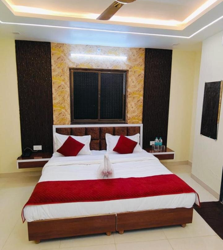 Hotel Kiran Palace & Mahi Galaxy