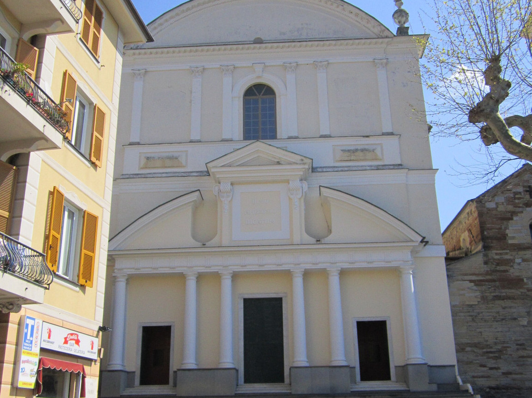 Chiesa di Sant'Ambrogio-Uscio必去景点