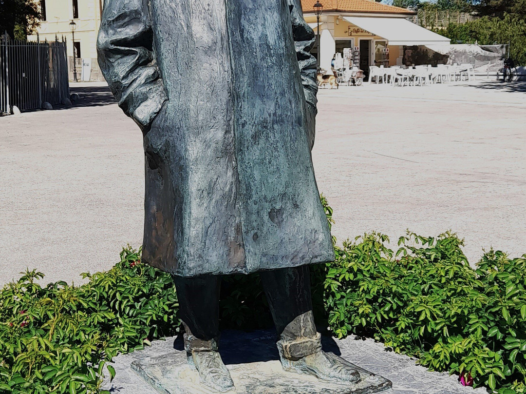 Monumento A Giacomo Puccini-Torre del Lago Puccini必去景点