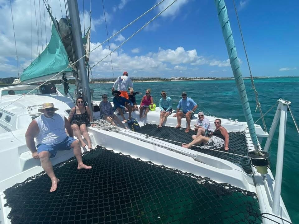 Catmania Catamarans-Costa Mujeres必去景点