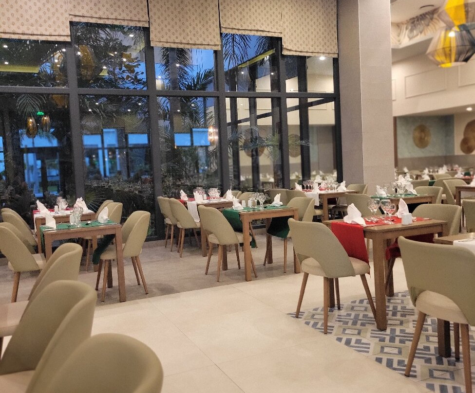 拉丁裔里乌酒店-限成人-全包主图