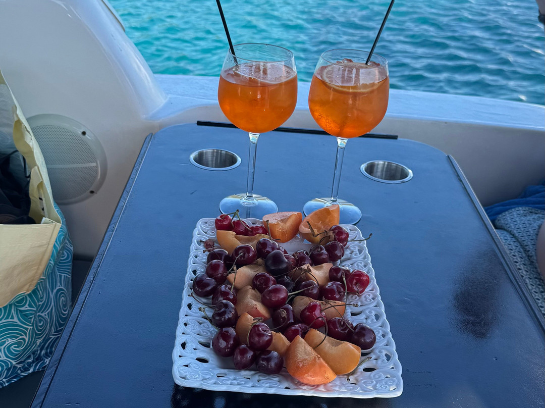 Escape Boat Cruises-Nikiana必去景点