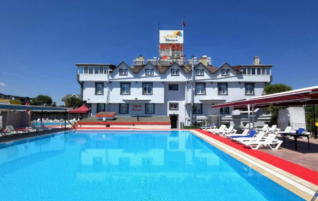 Aqua Marmara Hotel