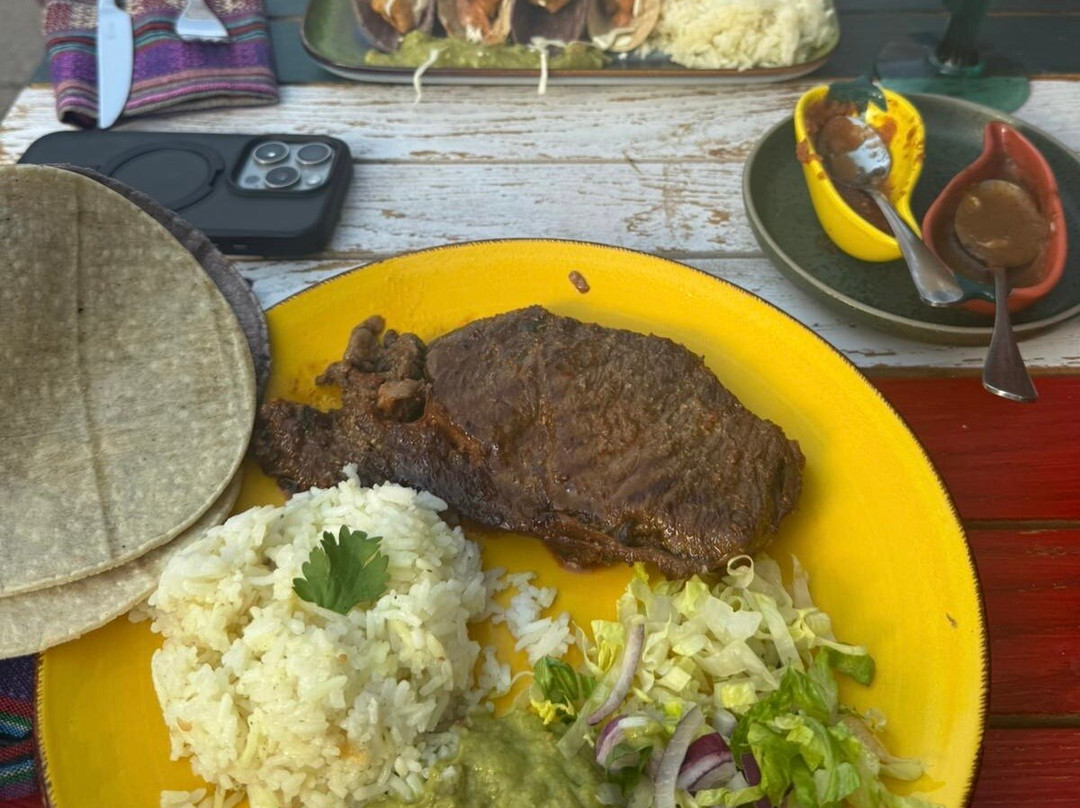 Hooleos Mexican Cafe-Bar