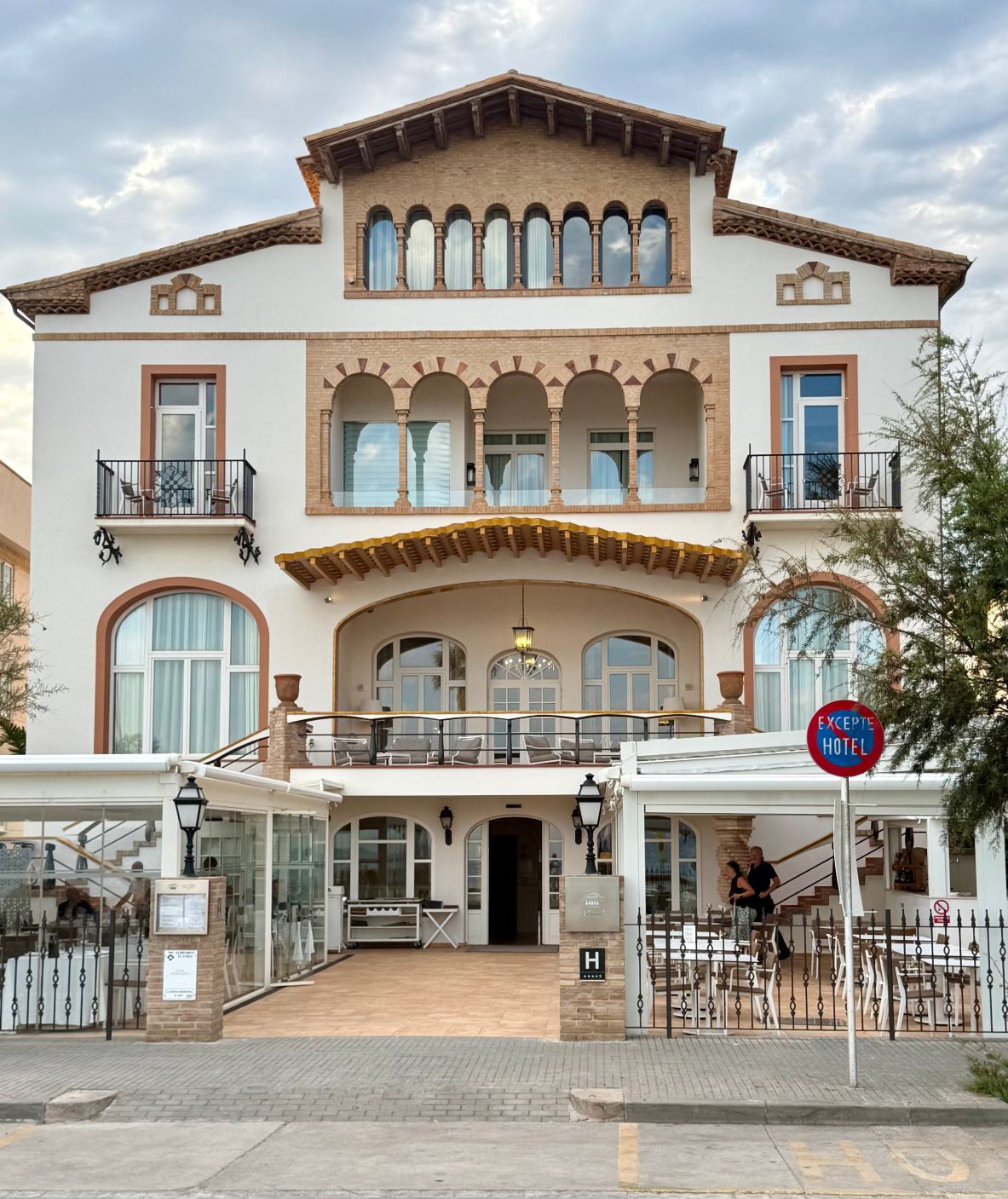 卡萨维利拉4星高级酒店-旅行者