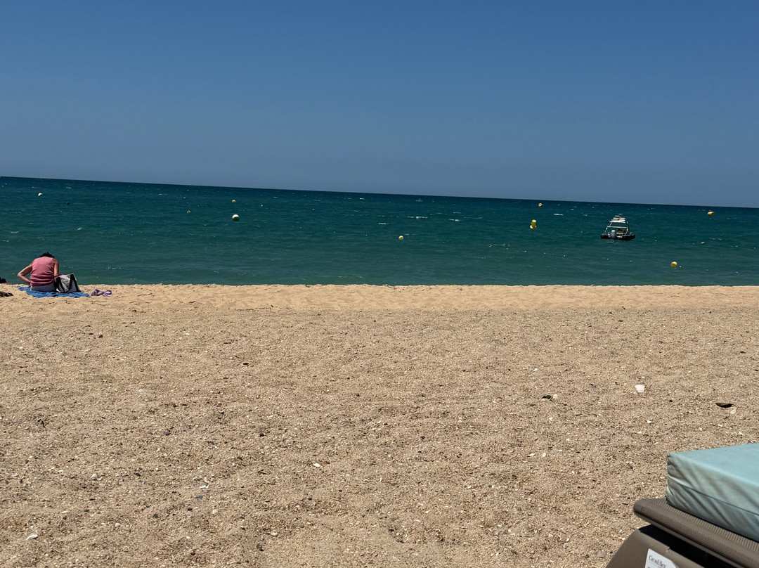 Garrão Nascente Beach-Vale do Garrao必去景点