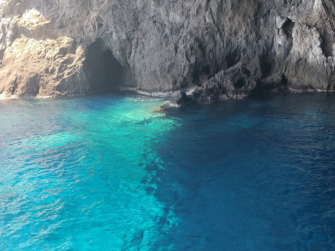 Glass Bottom Boat Chytra-Kythira必去景点