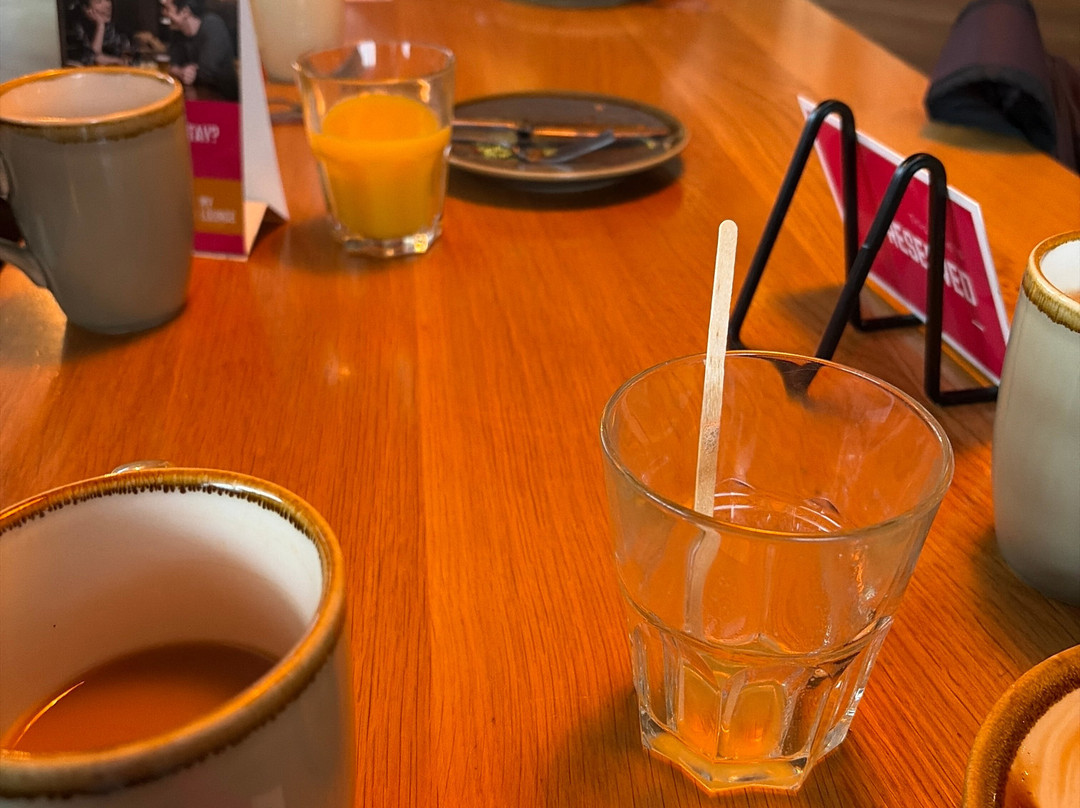 My Lounge, Gatwick North-霍利必去景点
