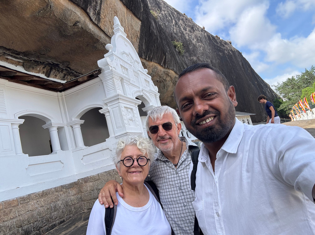 Travel Sri Lanka With Vaas