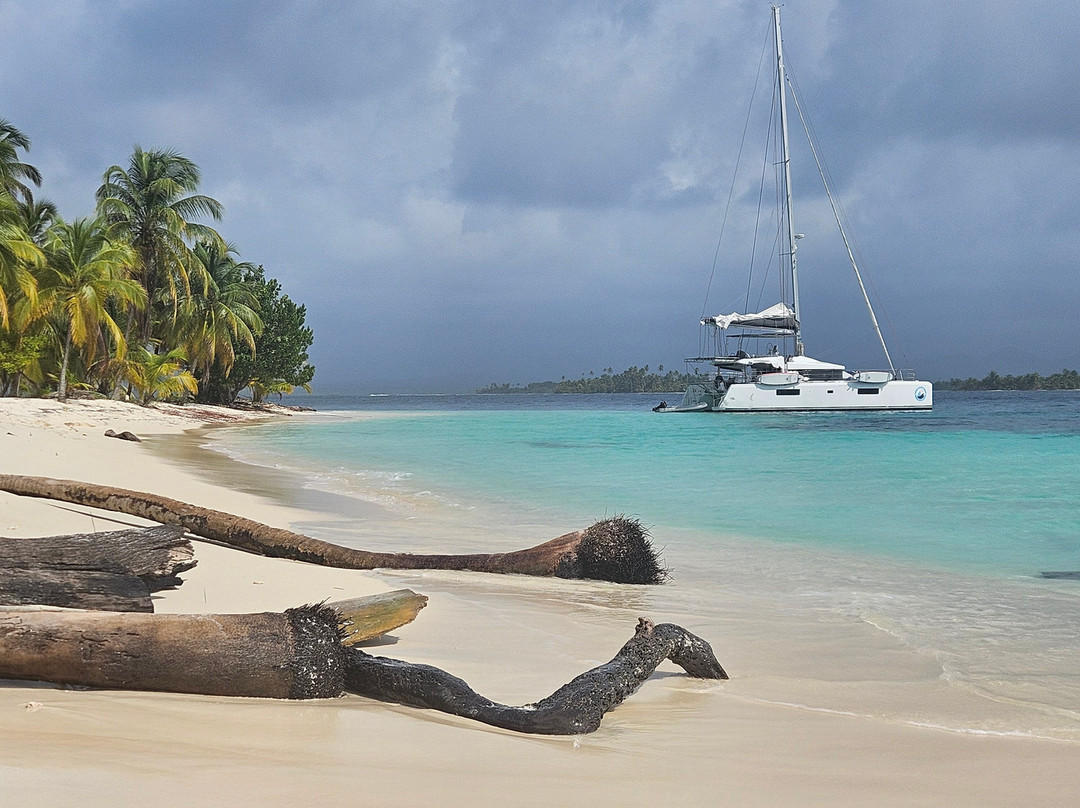 Catamaran Adventures San Blas-埃尔波韦尼尔必去景点
