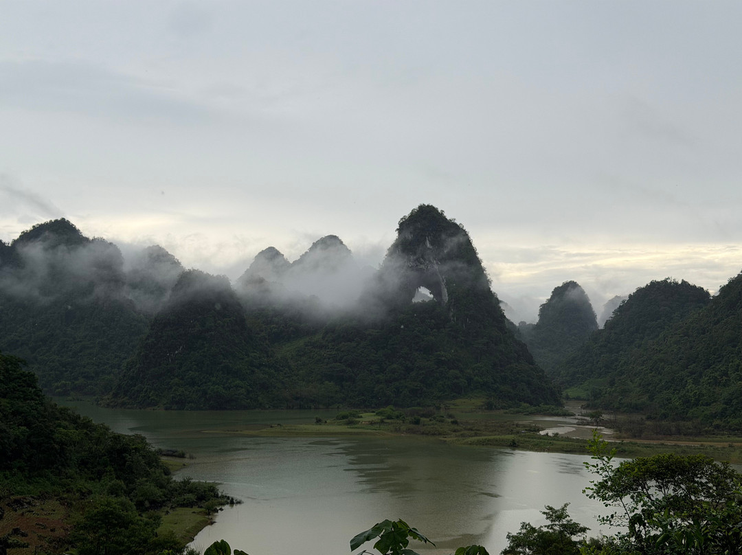 Vietnam Private Car-岘港必去景点