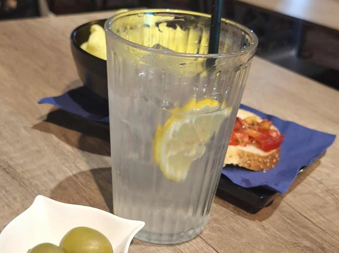 Taleè Pinto Lounge Bar-Lampedusa必去景点