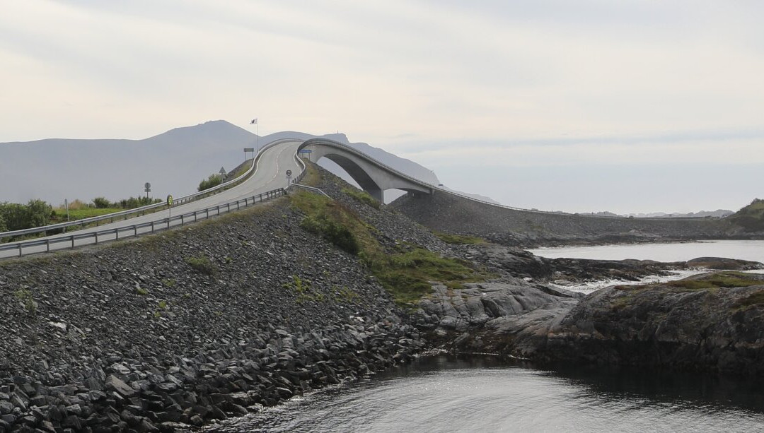 Storseisundet Bridge-阿沃岛必去景点