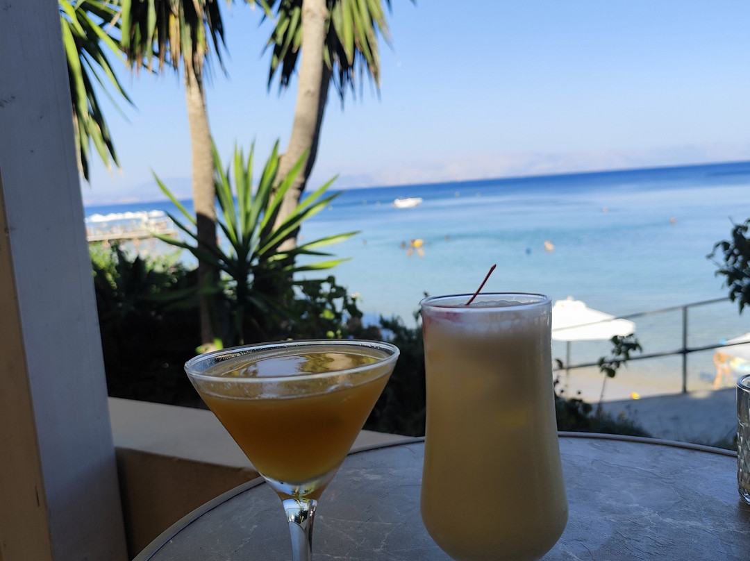 奥罗斯海滩度假酒店主图