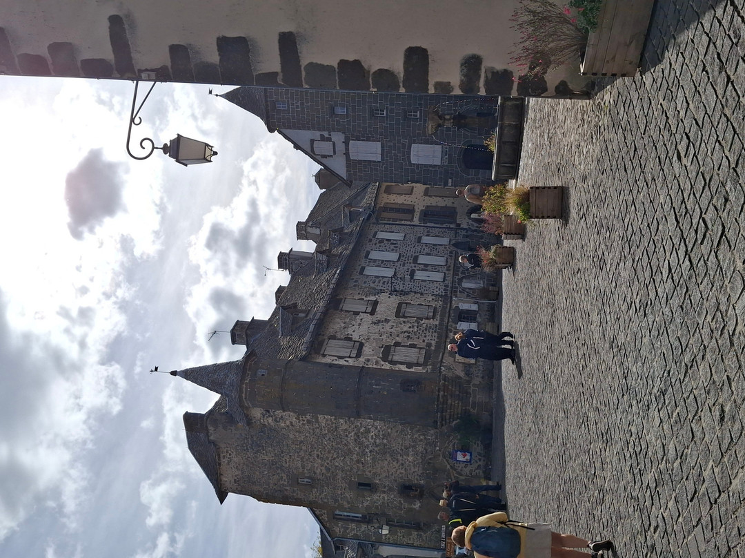 Salers, village médiéval