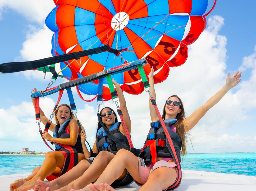 Key To The Sea Parasailing And Charters-普罗维登西亚莱斯必去景点
